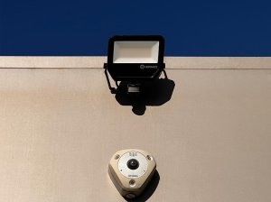 caméra de sécurité avec lumière